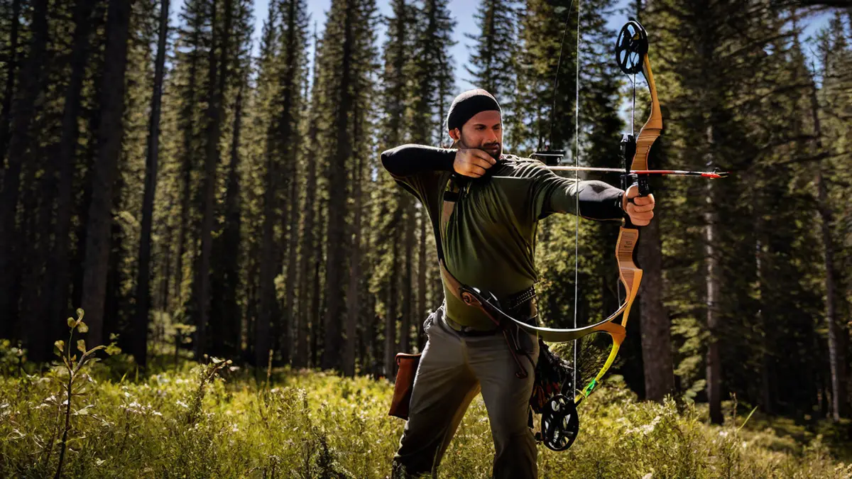 how to pick a compound bow for hunting